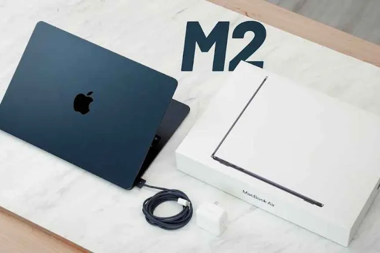 MacBook Air M2