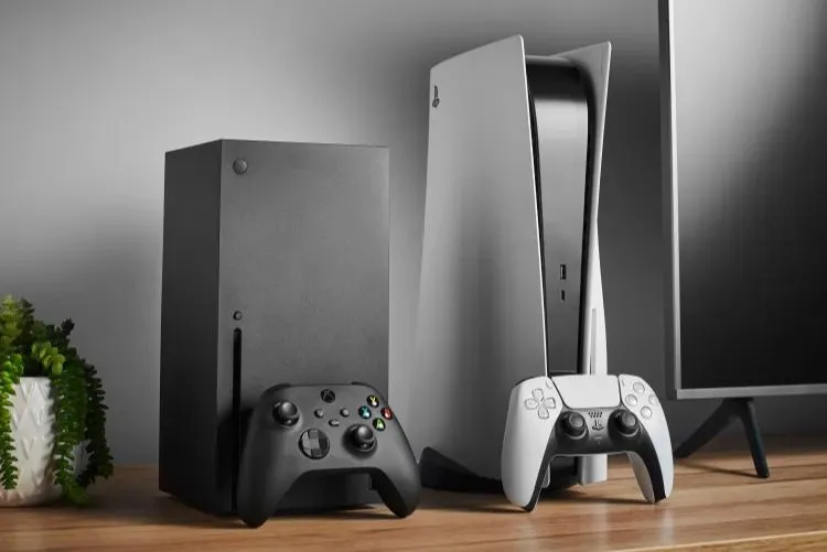 PlayStation and Xbox