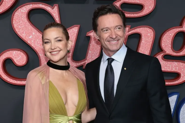 Song Sung Blue Full Cast Details